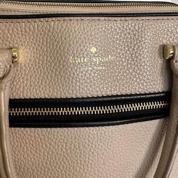 Kate Spade leather satchel bag with removable strap in taupe w/ black trim. - Picture 4 of 16
